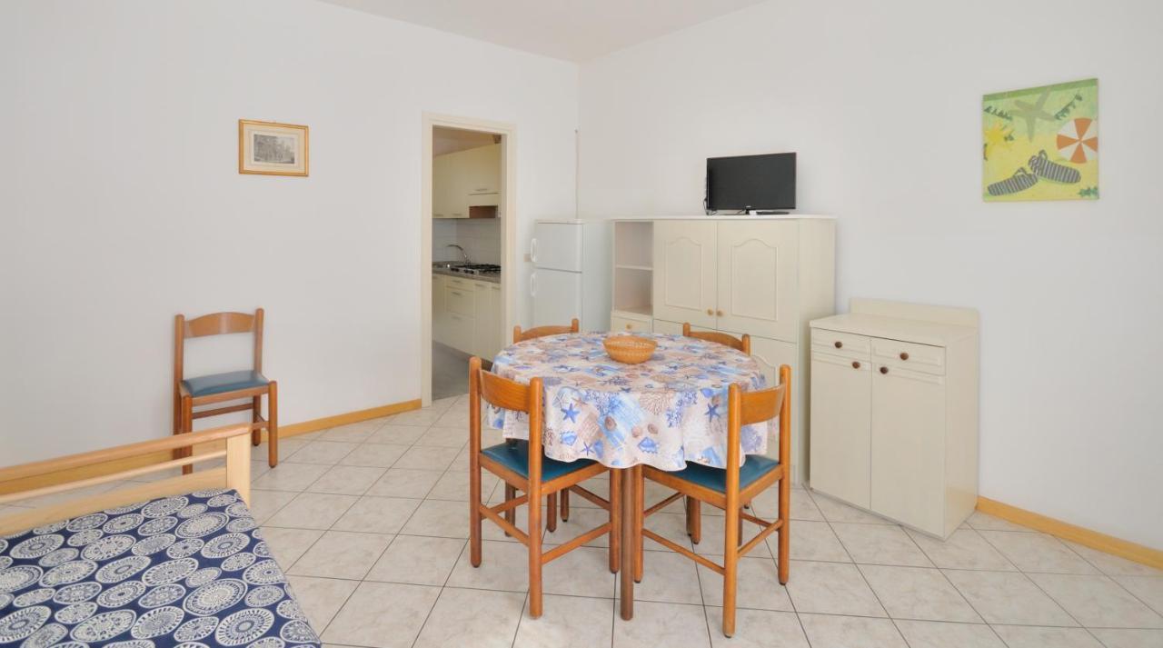 Villaggio Michelangelo Бибионе Екстериор снимка